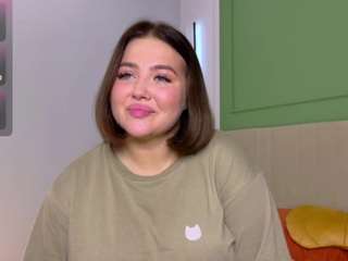 kylielips