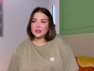 kylielips
