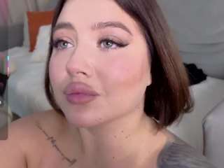 kylielips