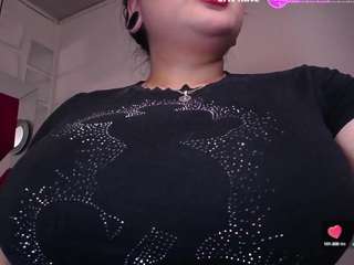 penelope-titts Live Webcam on CamSoda