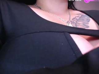 penelope-titts