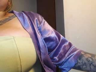 penelope-titts