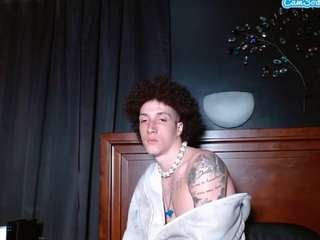 Live webcam model 18andkinky on Soda Cams