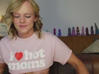taylorlove303 webcam