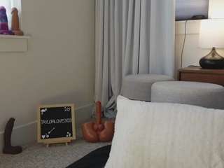 taylorlove303 webcam model