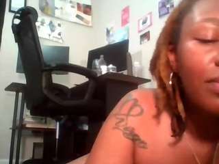 carmelvixen webcam model