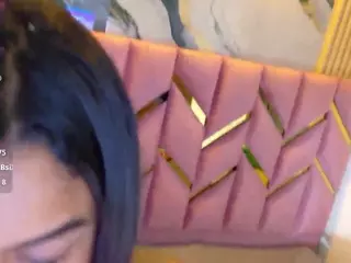 Chantal-Quinn's Live Sex Cam Show