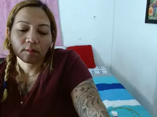 kattylatingirlvz's Live Sex Cam Show