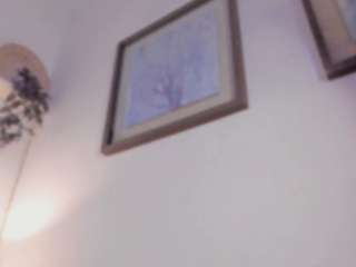 anneee's CamSoda show and profile