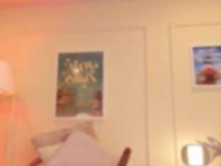 Live webcam model anneee on Soda Cams