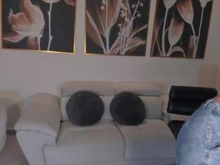 nora-sanz webcam model