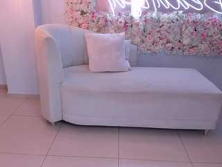 nora-sanz live cam profile