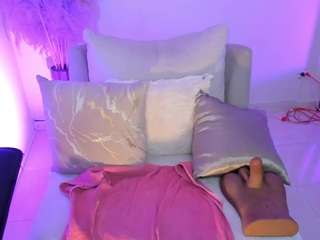 nora-sanz live cam preview