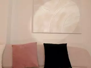 TARA LAWRENCE's Live Sex Cam Show