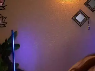YoyoAnny's Live Sex Cam Show