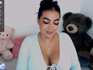 Live webcam model luii-99 on Soda Cams