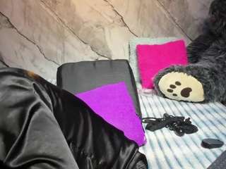 le modèle niyirey est en webcam porno dans un show sur le site camsoda, il possède les tags suivants: ass,no smoking,twerk,toys,tease,tattoos,strip,spank,shaved-pussy,pussy,asshole,orgasm,lovense,cum,black-hair,brown-eyes,fingers,creampie,dildo,dildo-or-vibrator