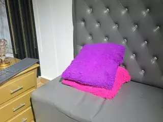 Niyirey's Live Sex Cam Show