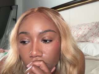 Chanell Heart live cam