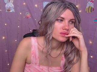 milaloona's CamSoda show and profile