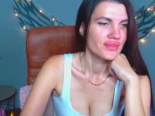 MilaLoona live webcam show