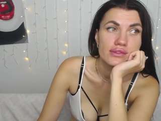 MilaLoona live cam