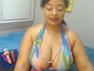 amazing-shazz Live Webcam on CamSoda