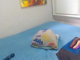 amazing-shazz's CamSoda show and profile