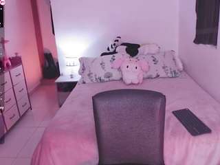 angel-rouse's CamSoda show and profile