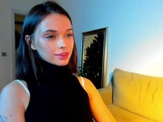 Live webcam model kossiee on Soda Cams