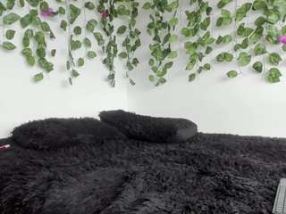 laurensmiith's CamSoda show and profile