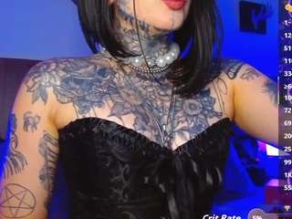 SaintSinner nude and sexy before cam for live chat