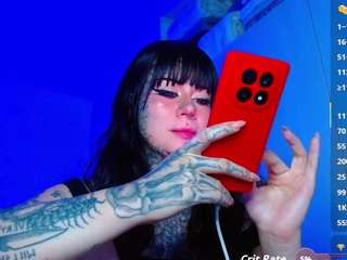 SaintSinner live cam preview