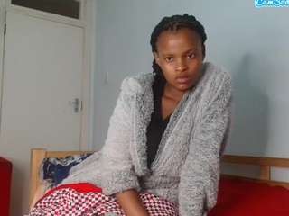blondq2003 webcam model
