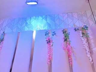 le modèle alina-jacson18 est en webcam porno dans un show sur le site camsoda, il possède les tags suivants: amateur,skinny,anal,normal,oil,public,ride torso,role play,sexy,spank,naked,squirter,tattoos,tease,teen 18,toys,wet,young adult,natural,nipple piercings