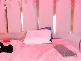 alina-jacson18's CamSoda show and profile