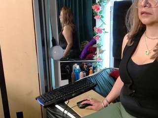 ruby-watson Free Live Granny Webcam camsoda