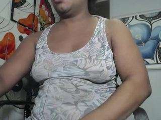 giabunnies Live Webcam on CamSoda