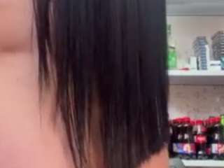 Live webcam model sara-funn on Soda Cams