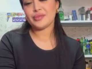 Live webcam model sara-funn on Soda Cams