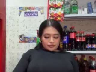 sara-funn webcam model