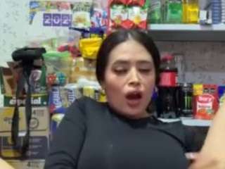 sara-funn webcam model