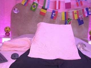 zoe-12 Sex Cam Show