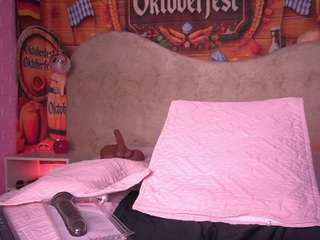 zoe-12 live cam preview