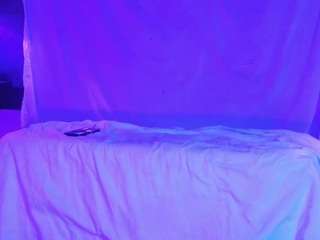 linoshka-1 Live Webcam on CamSoda