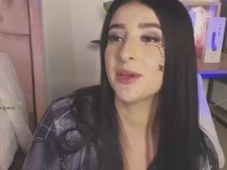 linoshka-1 live webcam show
