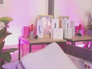 Linoshka live webcam show