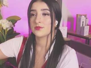 Linoshka live webcam show