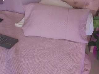 Linoshka live webcam show