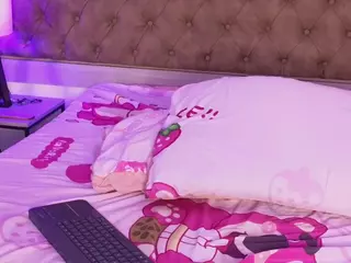 Linoshka's Live Sex Cam Show